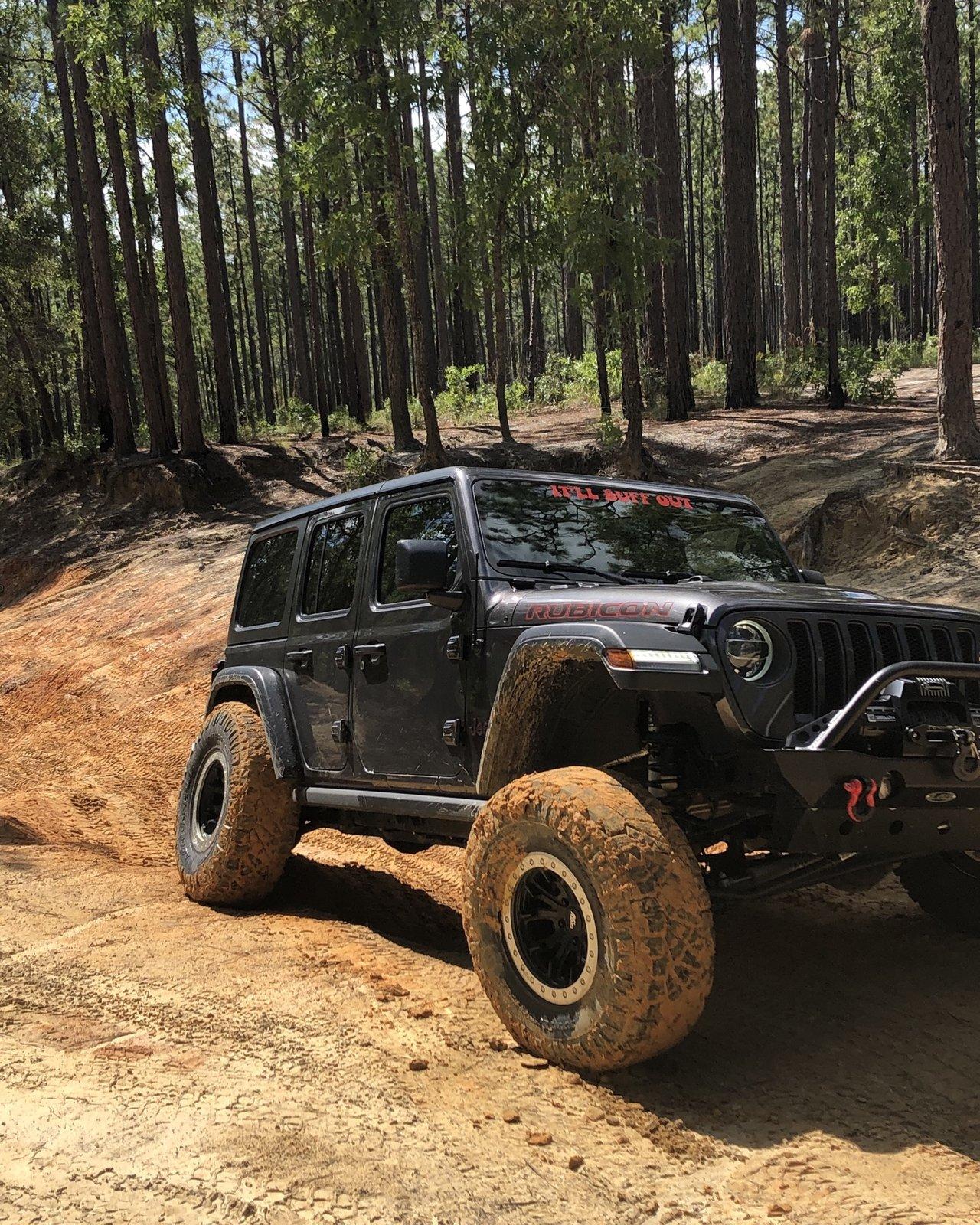 Jeep Wrangler JL Fake door mud needed DBD40BD2-3D2A-4C6A-8CE2-96A82E4317E2