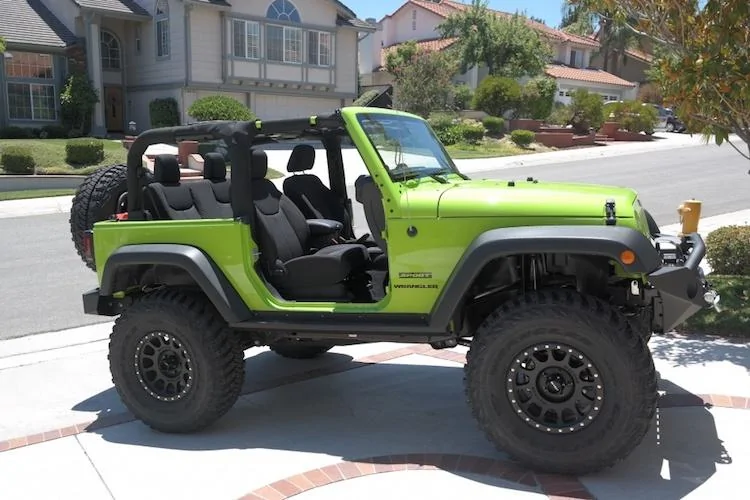 Jeep Wrangler JL Which color would you pick between? gecko-jeepwrangler2