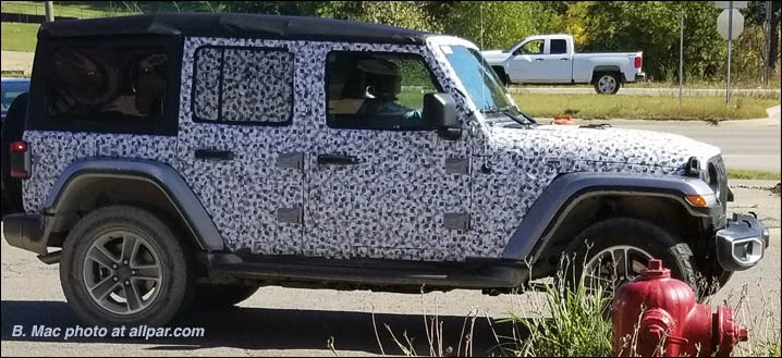 Jeep Wrangler JL JL Startup Vid/Soft top side