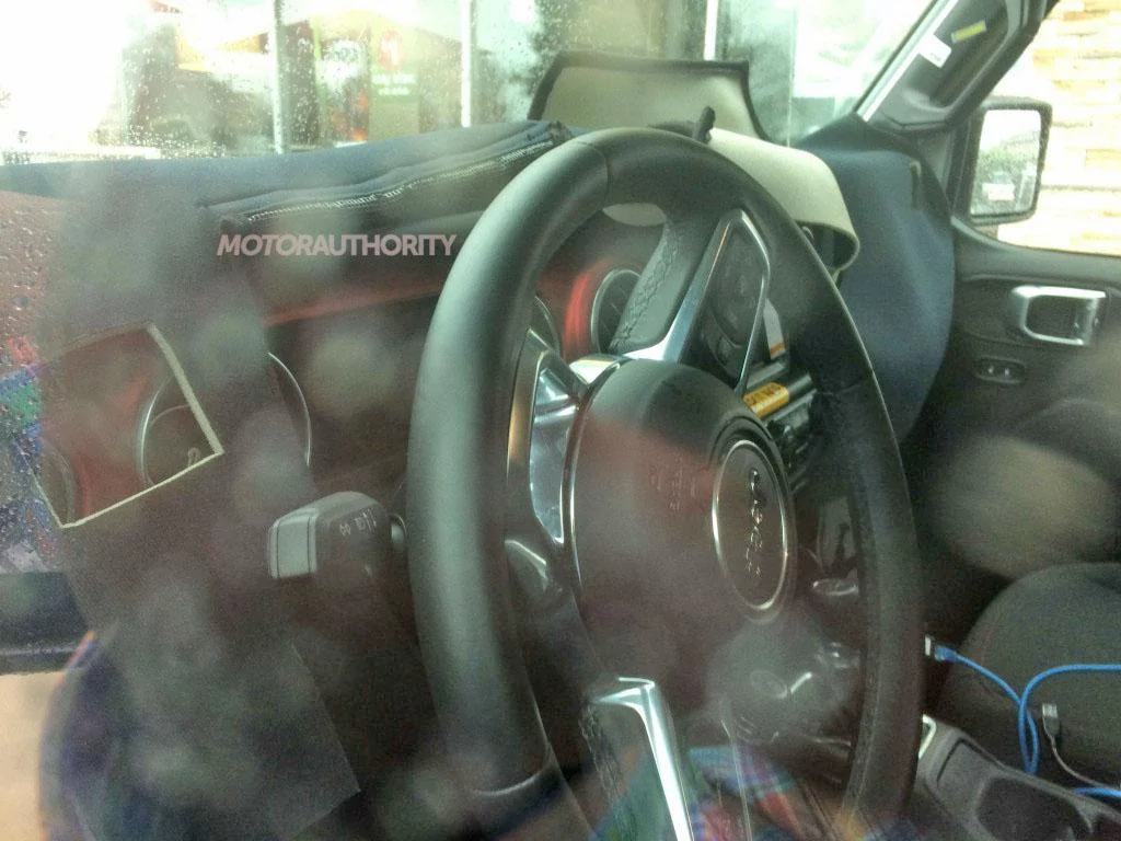 Jeep Wrangler JL More JLU pics finally (with Interior) jeep-wrangler-unlimited_100627323_l