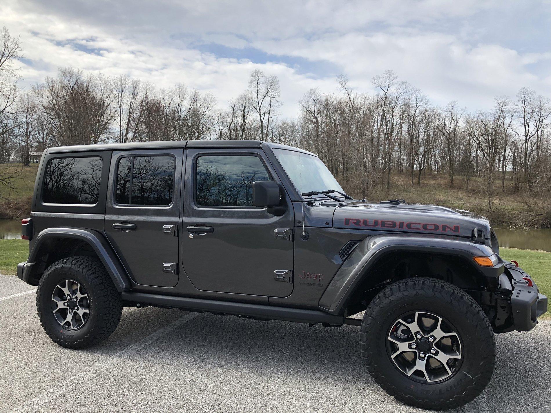 Jeep Wrangler JL GRANITE CRYSTAL METALLIC Wrangler JL Club 2FCF73F2-5EB6-43A7-989D-FC5A71D410CD