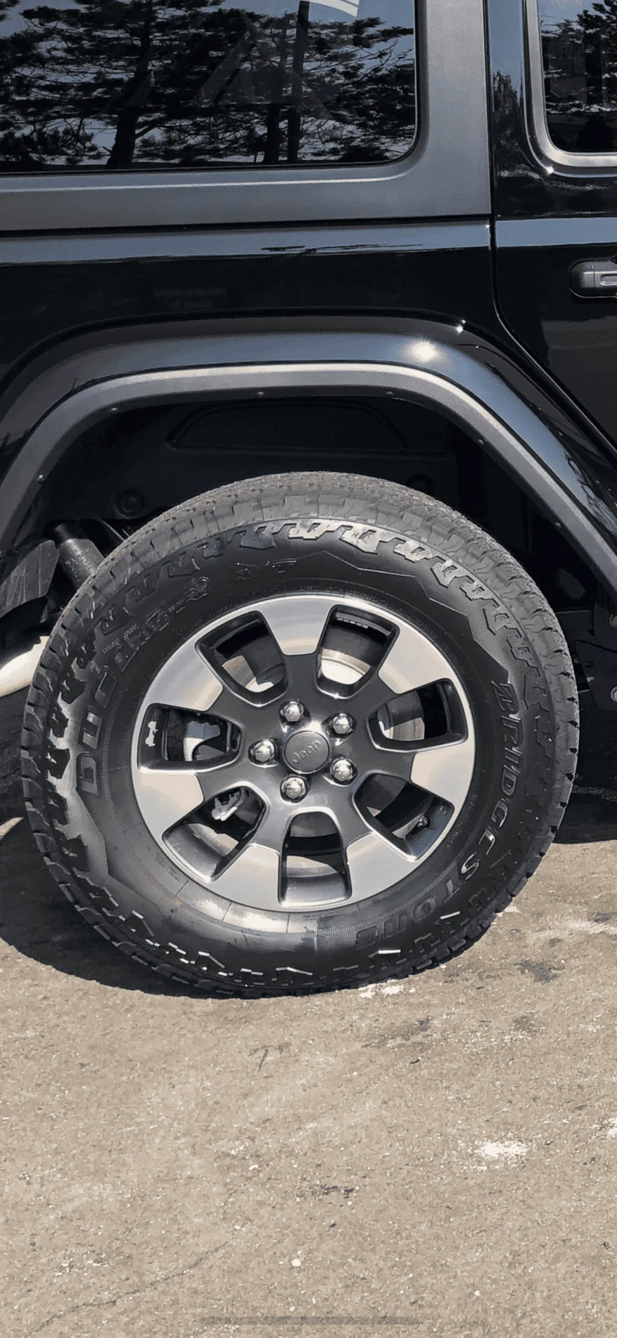Jeep Wrangler JL JL Sahara upgraded wheels and tires for sale 39EAD76D-A0AA-4239-88F0-D1DF5DC73403
