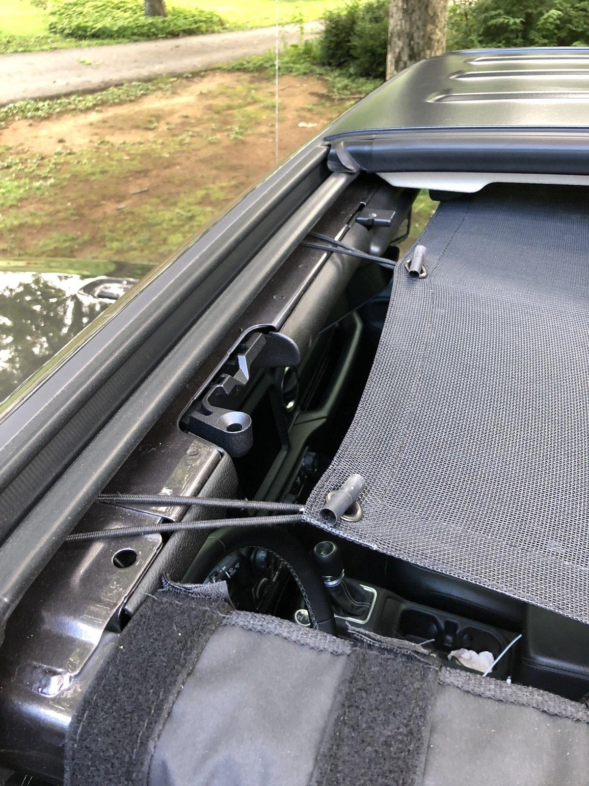 Jeep Wrangler JL Problem with Alien Sun Shade IMG_5745