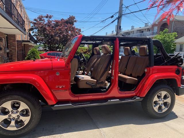 Jeep Wrangler JL Tan Interior with BlackTop? IMG_2105-2