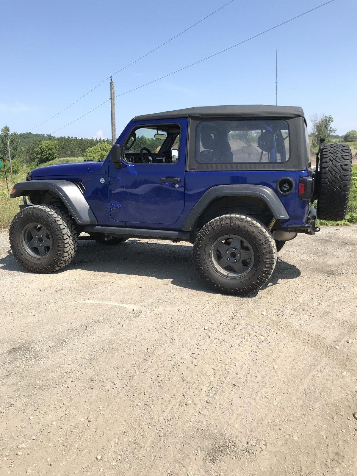 Jeep Wrangler JL AEV 2 Door Lift B9AD4023-4791-45E8-BFF1-B7CA67DA1393