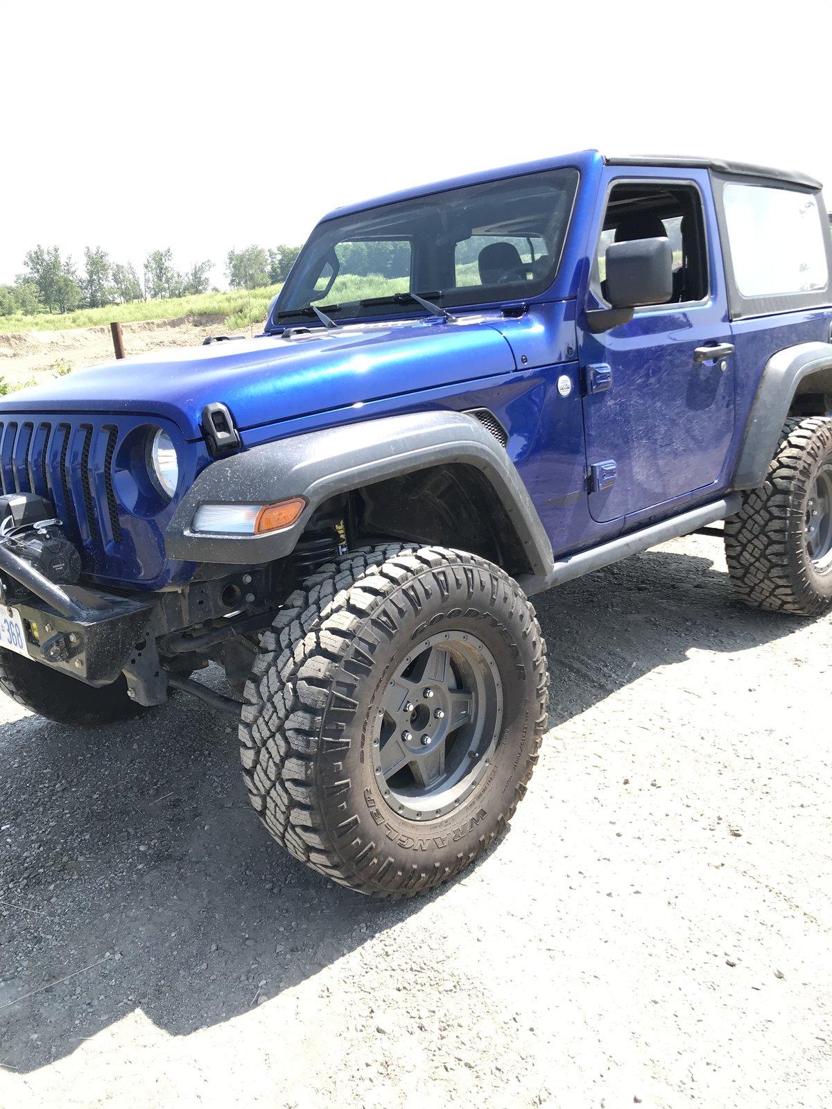 Jeep Wrangler JL AEV 2 Door Lift 8541B081-E3CE-4476-A34F-246812FAF91C