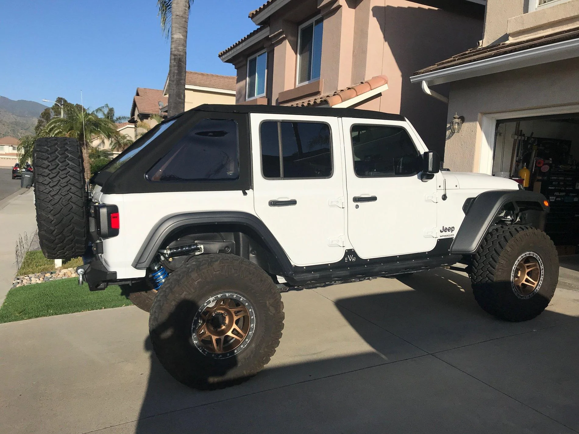 Jeep Wrangler JL Bestop Twill Trektop for JLU IMG_1650