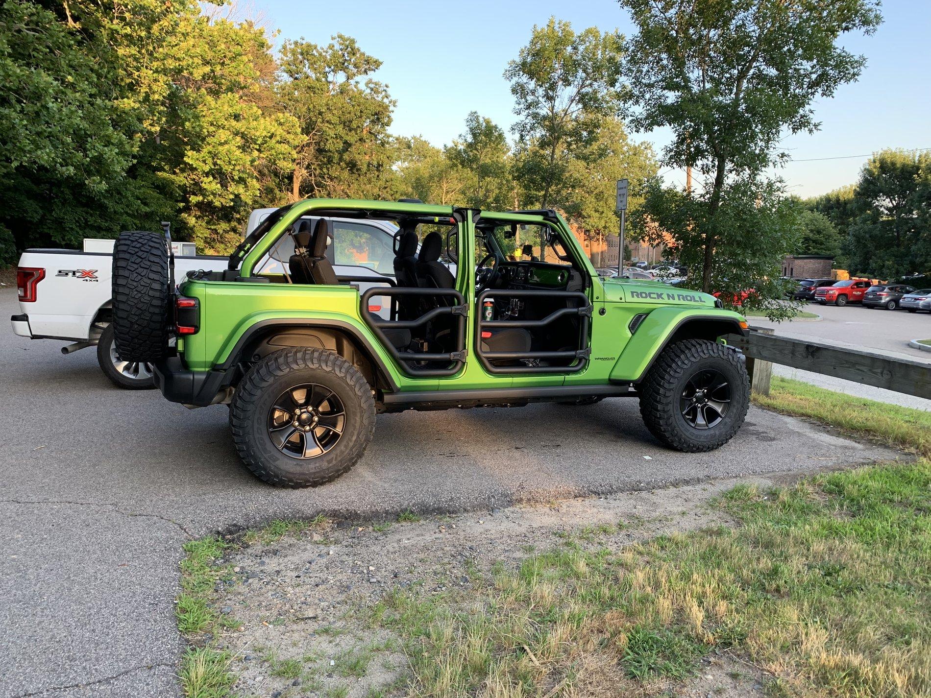 Jeep Wrangler JL Naked JL Pics - Topless and Doorless (Jeeps only please) 42874E18-4556-4D39-8D11-0303C6F734EA