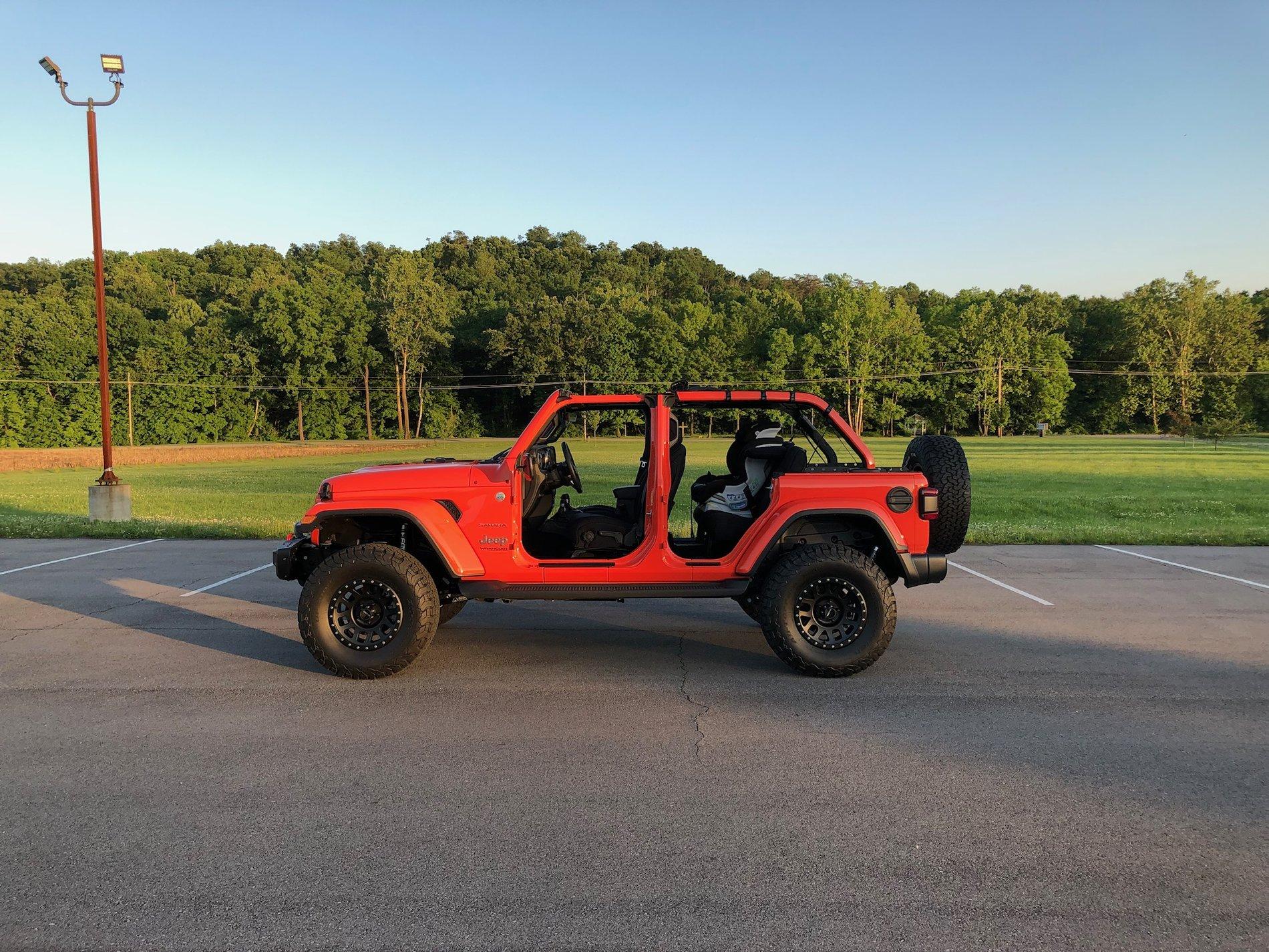 Jeep Wrangler JL Naked JL Pics - Topless and Doorless (Jeeps only please) FAA1605E-BFFA-432C-9FCC-22C3913A0F72