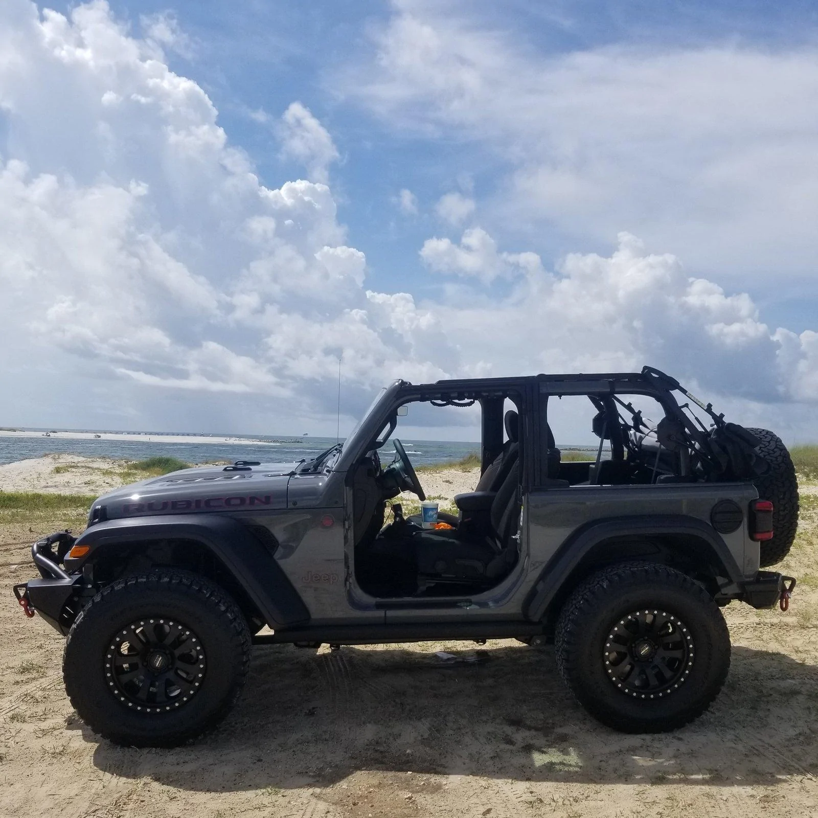 Jeep Wrangler JL Why is picking out rims so difficult!? 20190630_111706