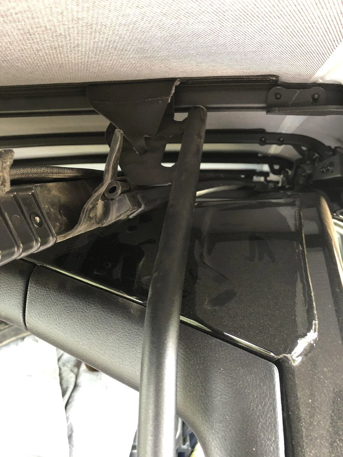 Jeep Wrangler JL New Soft top window storage idea IMG_2814