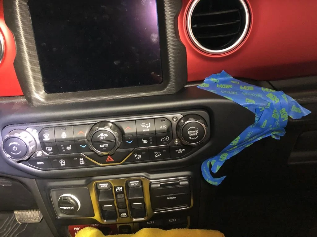 Jeep Wrangler JL Dash Panel Damage, Looking for Suggestions UNADJUSTEDNONRAW_thumb_18fc