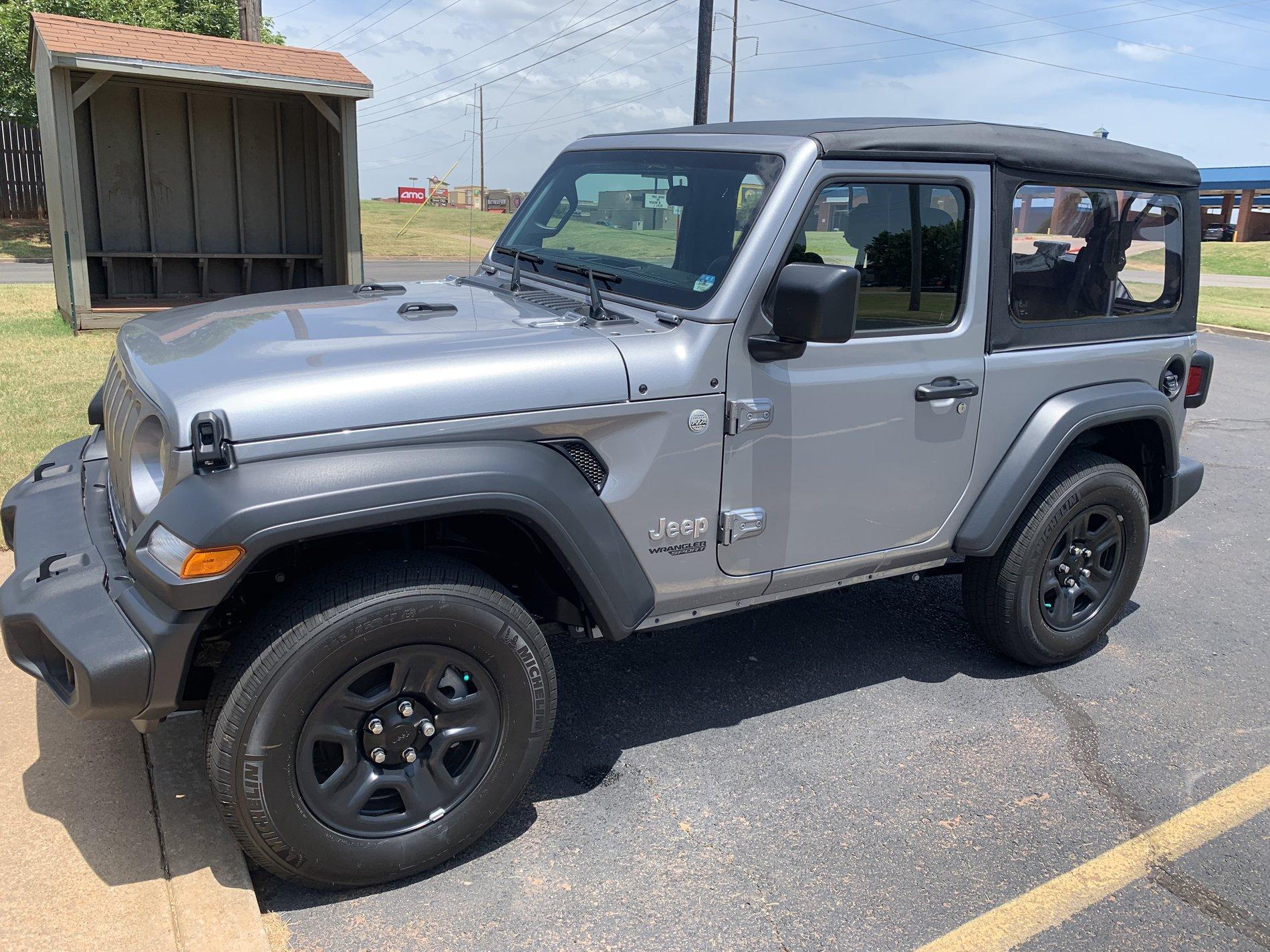 Jeep Wrangler JL WILDROCK 4X4 IS A SCAM DDA45482-8E03-4DF2-8FE6-5FA81AC96B00