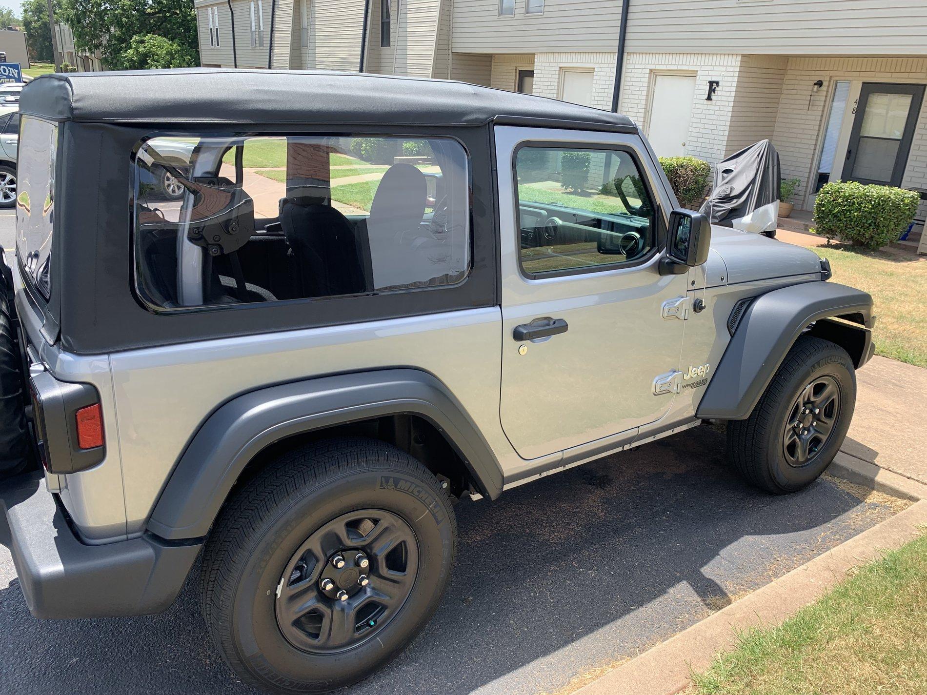 Jeep Wrangler JL WILDROCK 4X4 IS A SCAM 2B629E3E-474A-46C9-A79A-0ED588FD529E