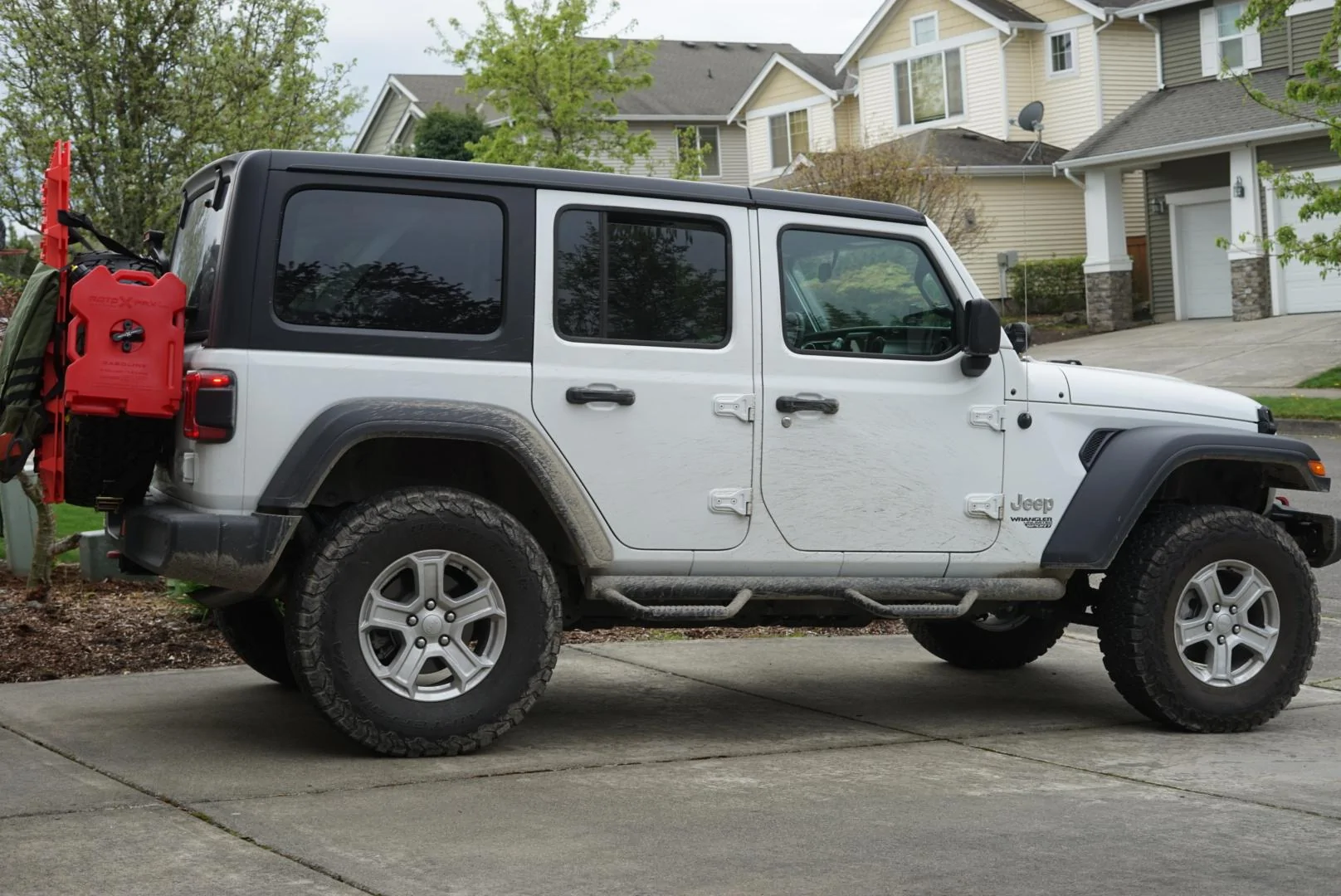 Jeep Wrangler JL Installing Rubi shocks on sport installation help? DSC03322