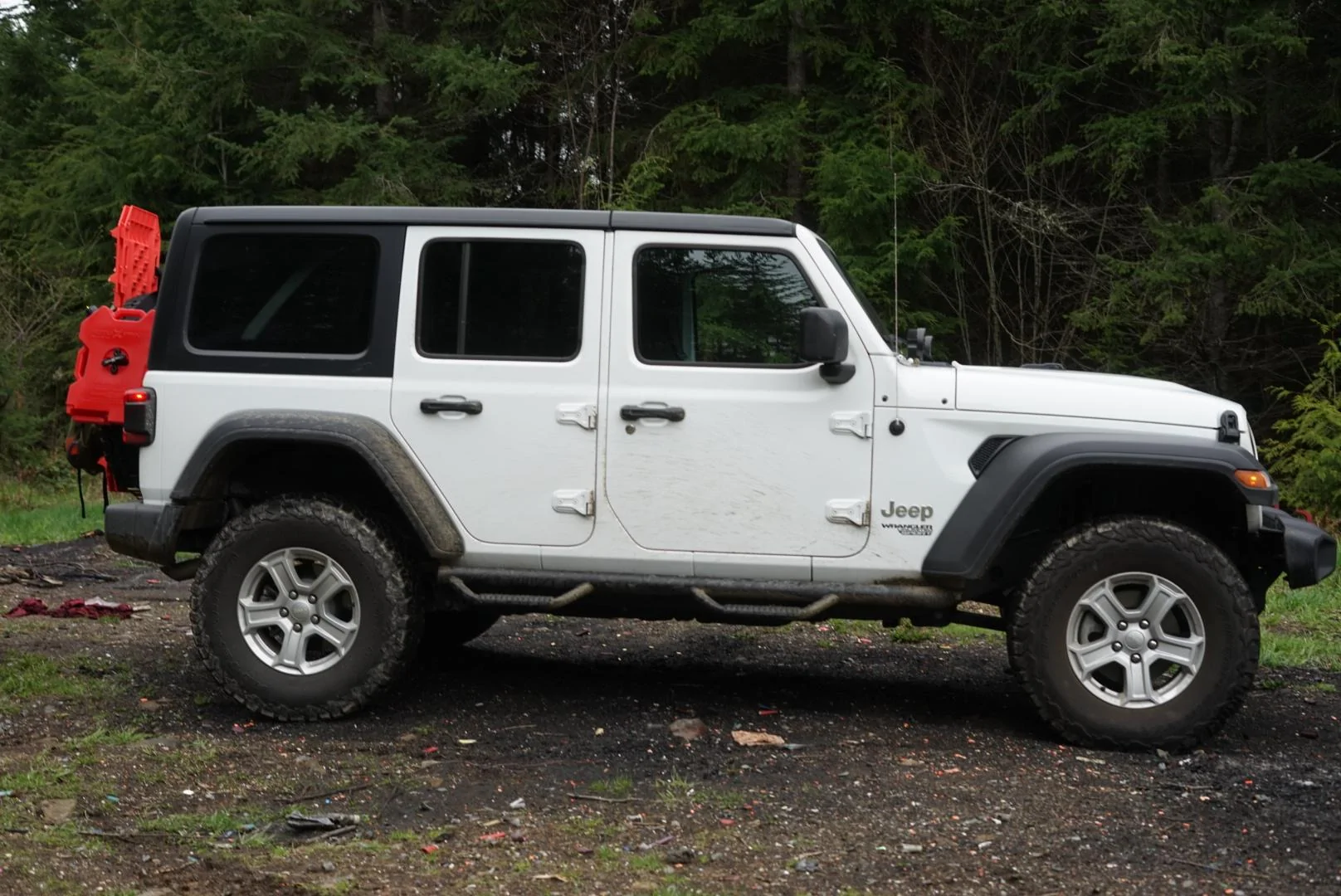 Jeep Wrangler JL Installing Rubi shocks on sport installation help? DSC03235