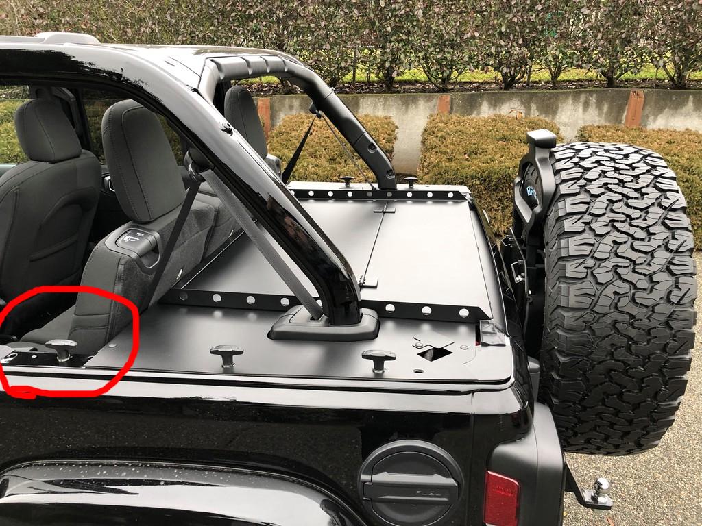 Jeep Wrangler JL Custom cargo "security" enclosure for under $100 gap-