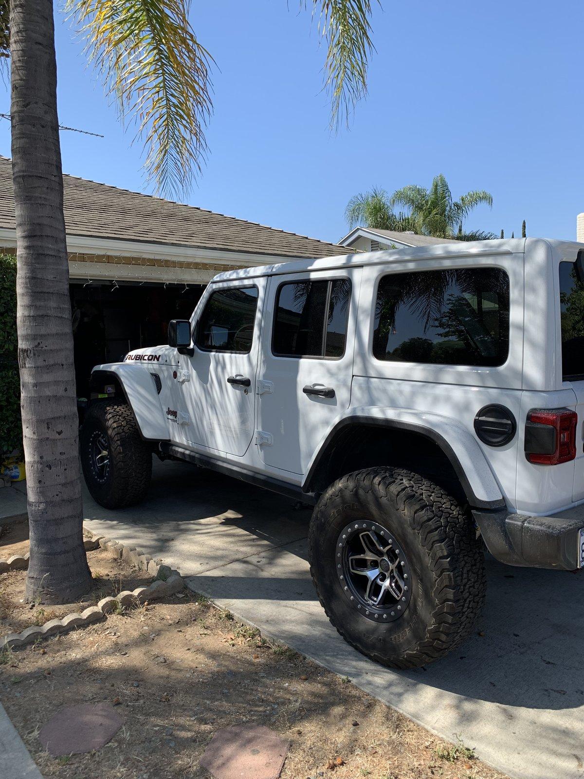 Jeep Wrangler JL AEV Borah wheels on JL 658ED3F2-E5F8-496F-A419-7345B14483B2