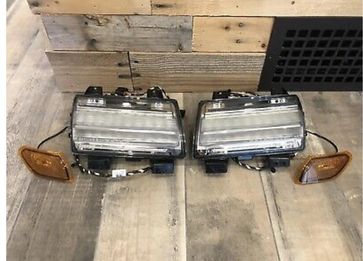 Jeep Wrangler JL Mopar LED daytime running lights 080C8A9D-0737-43D2-8E81-D8BC97171BCA