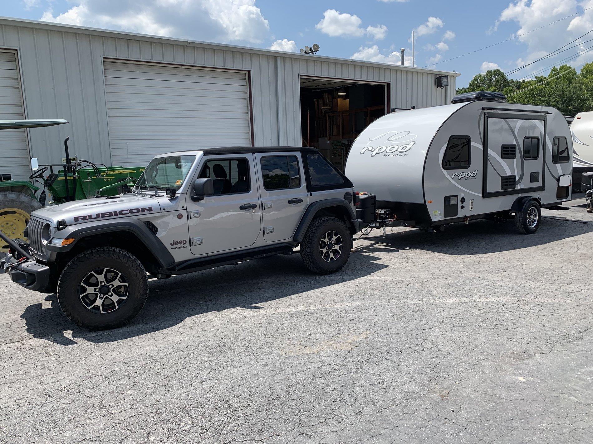 Jeep Wrangler JL JLU pulling a travel trailer? No problem! 83C3C89C-F7EF-43EE-A0F1-29FB5191A26E