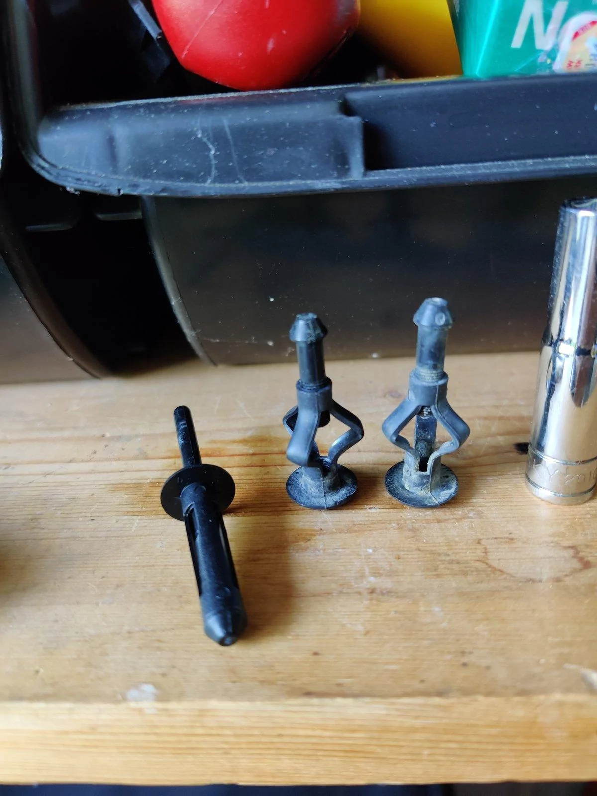 Jeep Wrangler JL Fender rivets IMG_20190728_153111