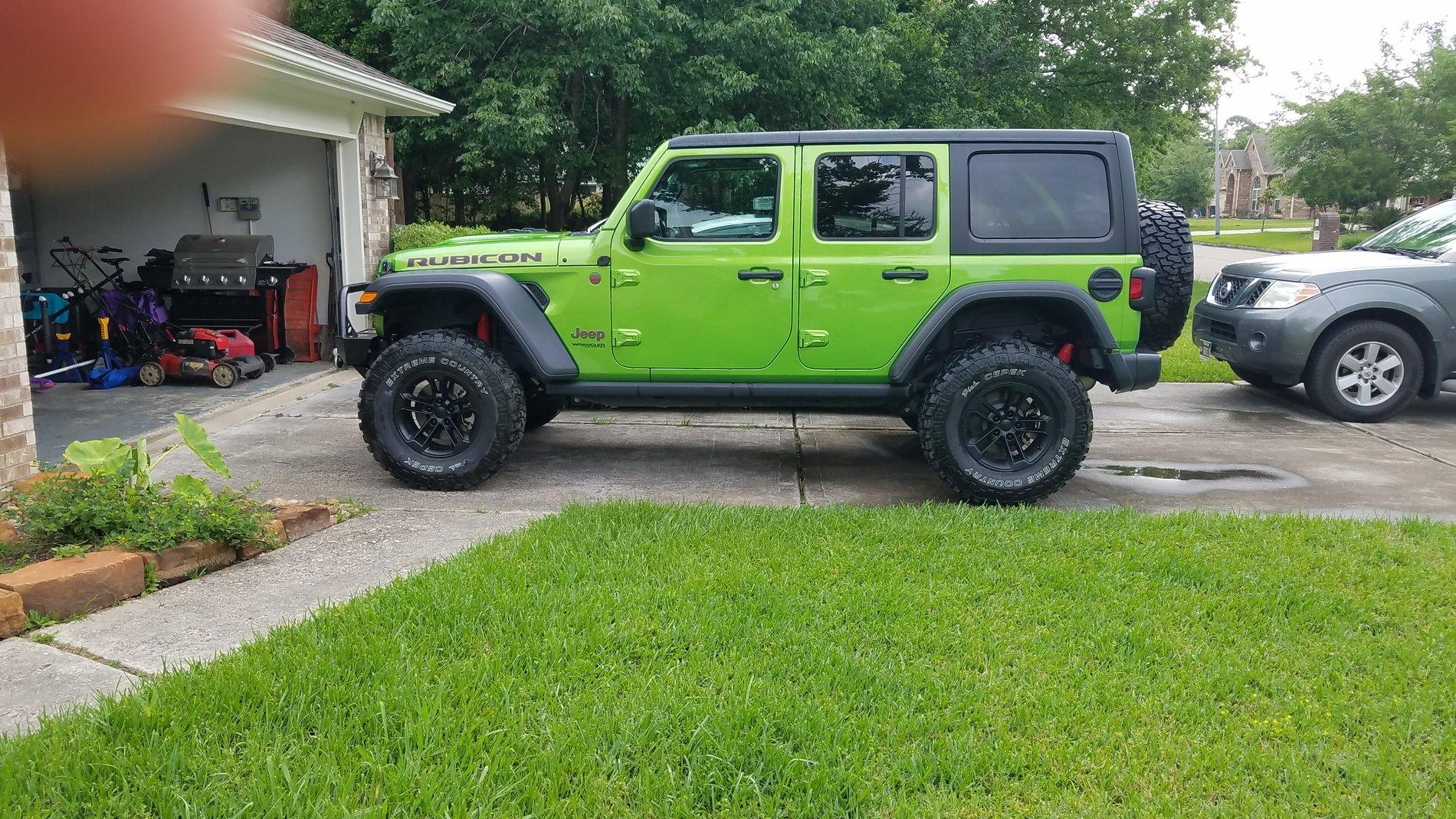 Jeep Wrangler JL Past and present pictures 20190428_090909