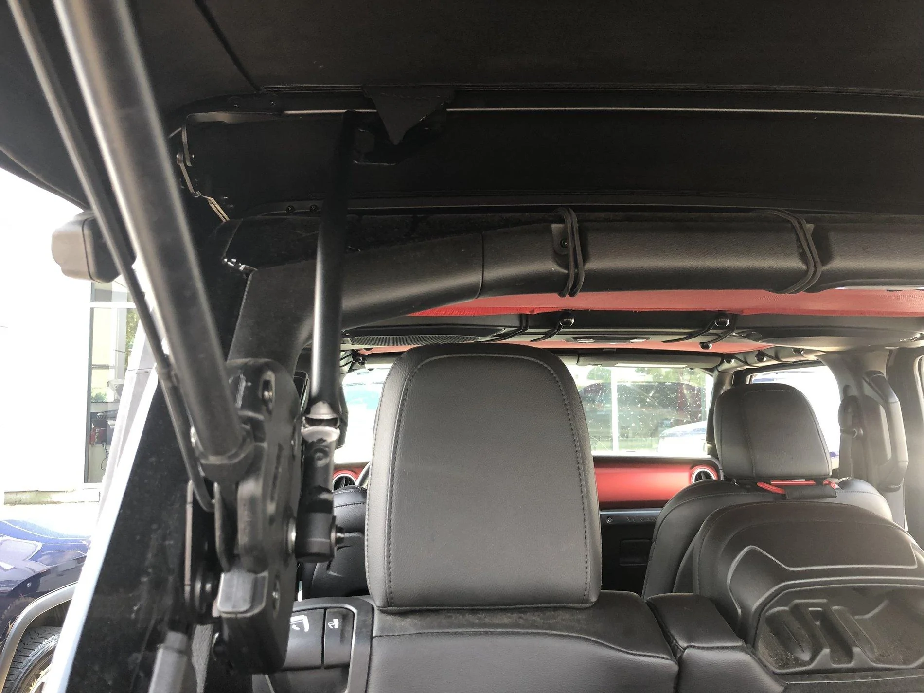 Jeep Wrangler JL Defective Bestop soft top framing 46D7F066-05F2-4489-8E91-3376BFCAF687