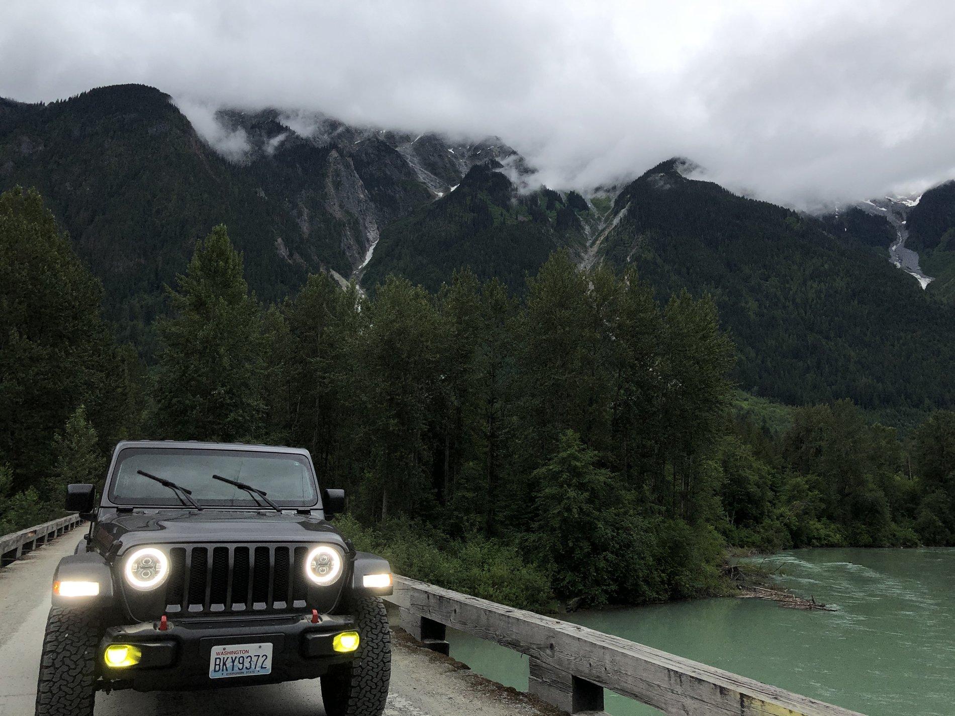 Jeep Wrangler JL Rubicon styling on Sport 40E05882-294E-4F2B-9900-FB8FFE39CF83