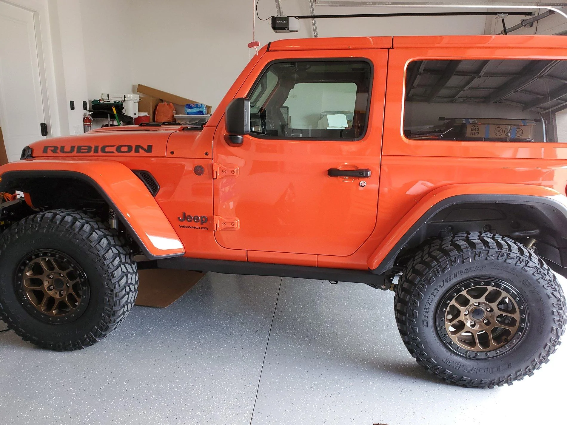 Jeep Wrangler JL Punk'n with bronze wheels? 20190719_172649