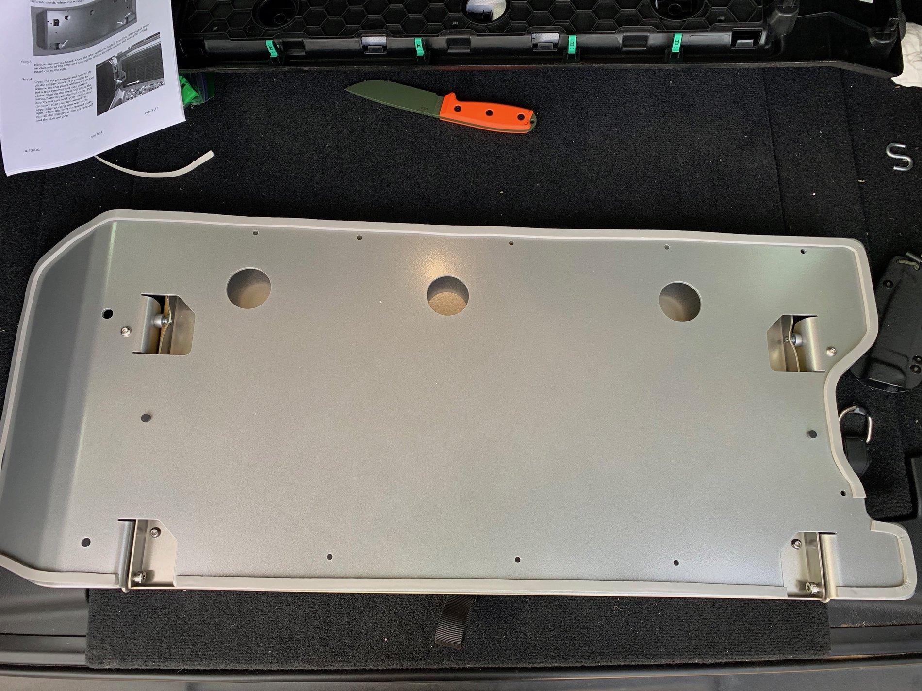 Jeep Wrangler JL Outback Adventures TRAILGATER tailgate table IMG_1325