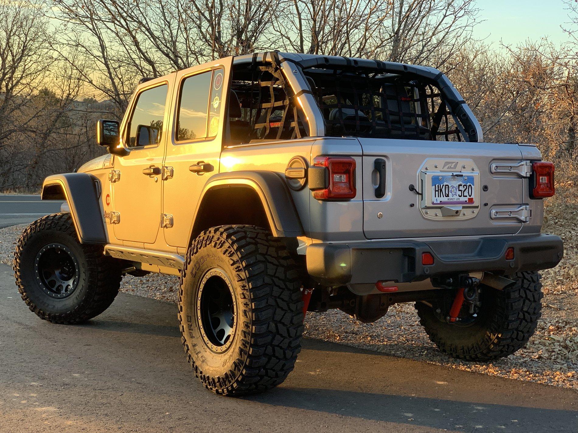 Jeep Wrangler JL Dog retention window nets for Sky top Photo Nov 09, 4 33 20 PM