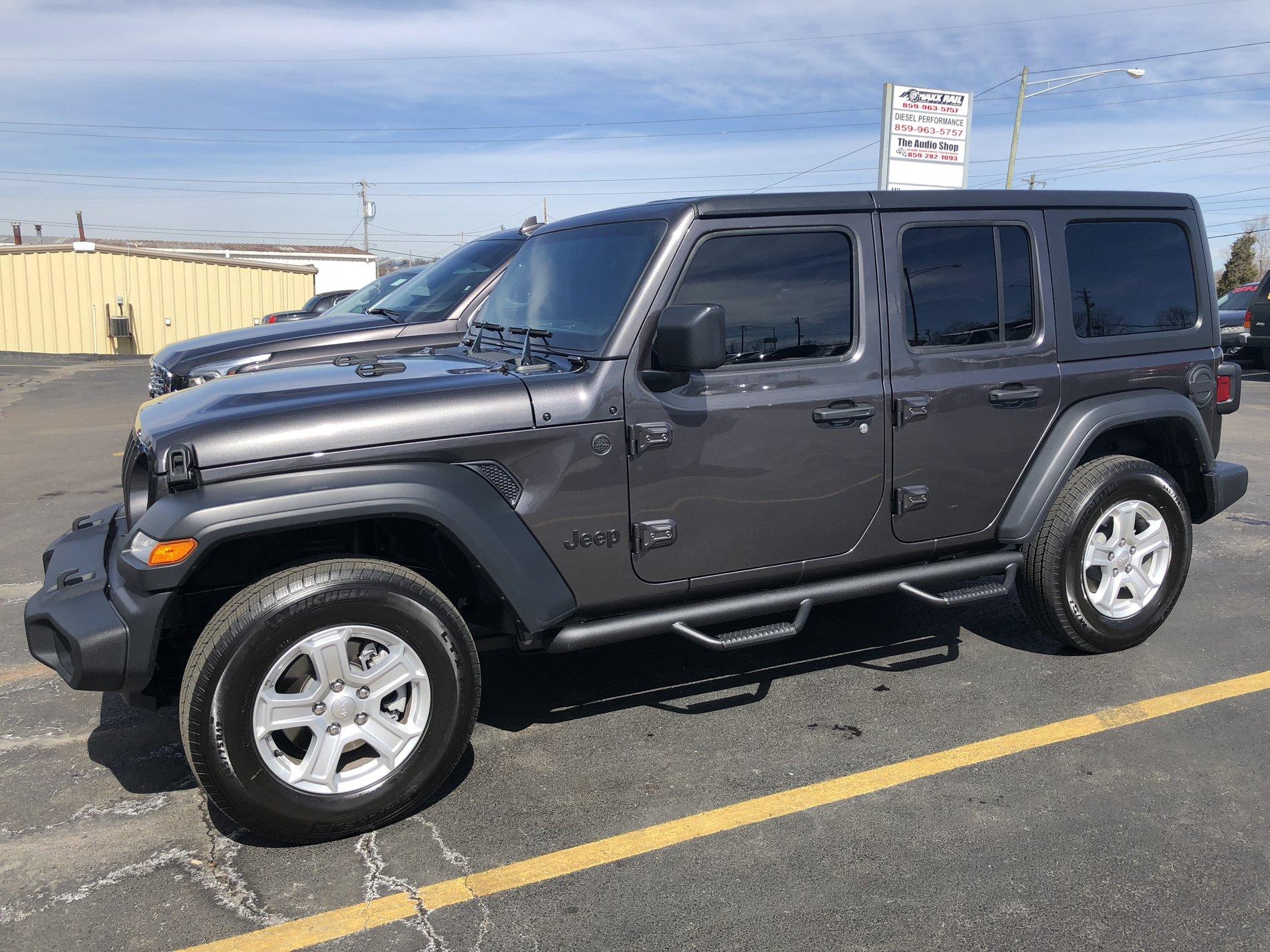Jeep Wrangler JL GRANITE CRYSTAL METALLIC Wrangler JL Club 19966CB5-AA6D-4A87-9A5B-40BC2F786AA1