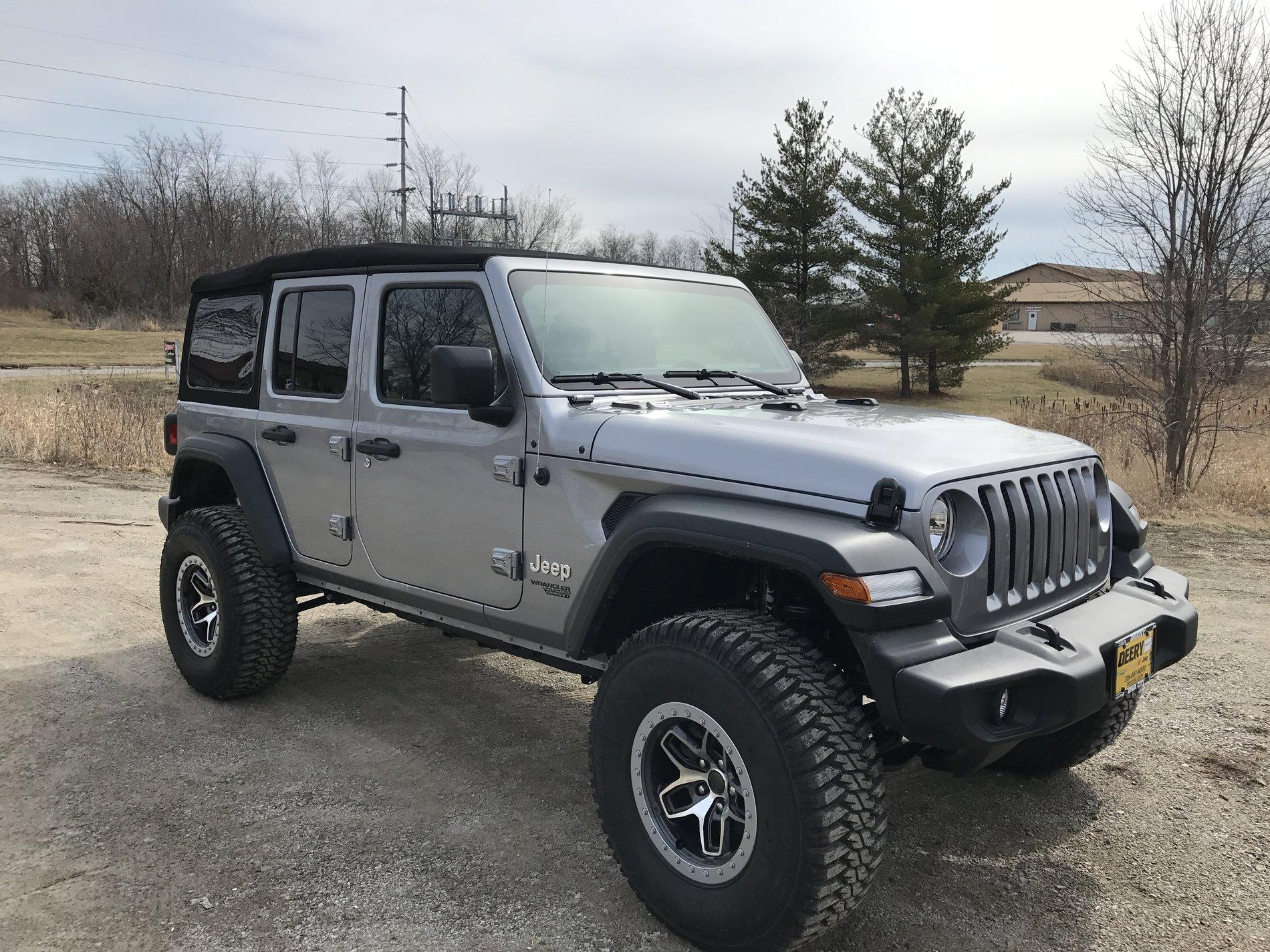 Jeep Wrangler JL First JLU with soft top IMG_4732.JPG