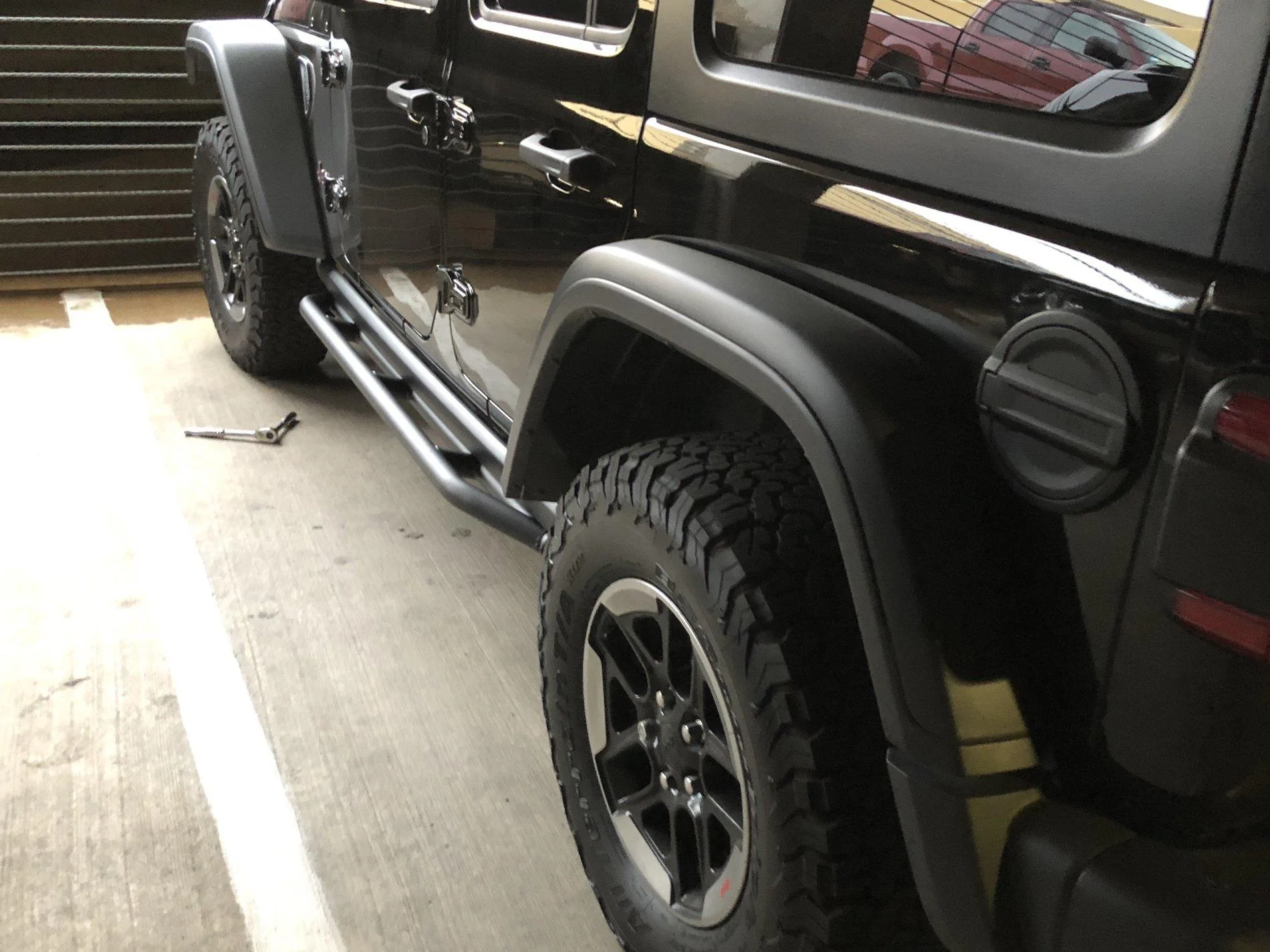 Jeep Wrangler JL ‘18 Black JLUR - NEW  39” BFG KM3 & Rotiform SIX 17x9, RK X-Factor 3.5” w/ Kings, Road Armor Flares E906BF84-6014-44DC-9DF5-104EB9641E5C