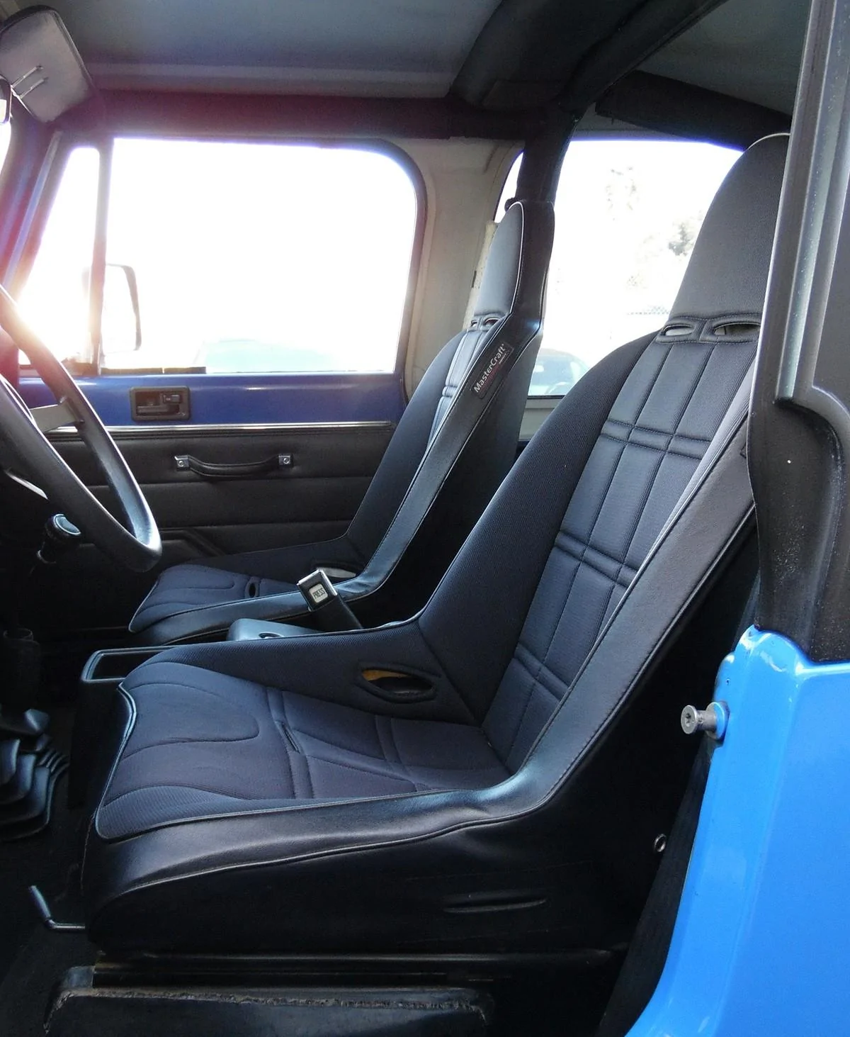 I-D-Seat-Side11.webp