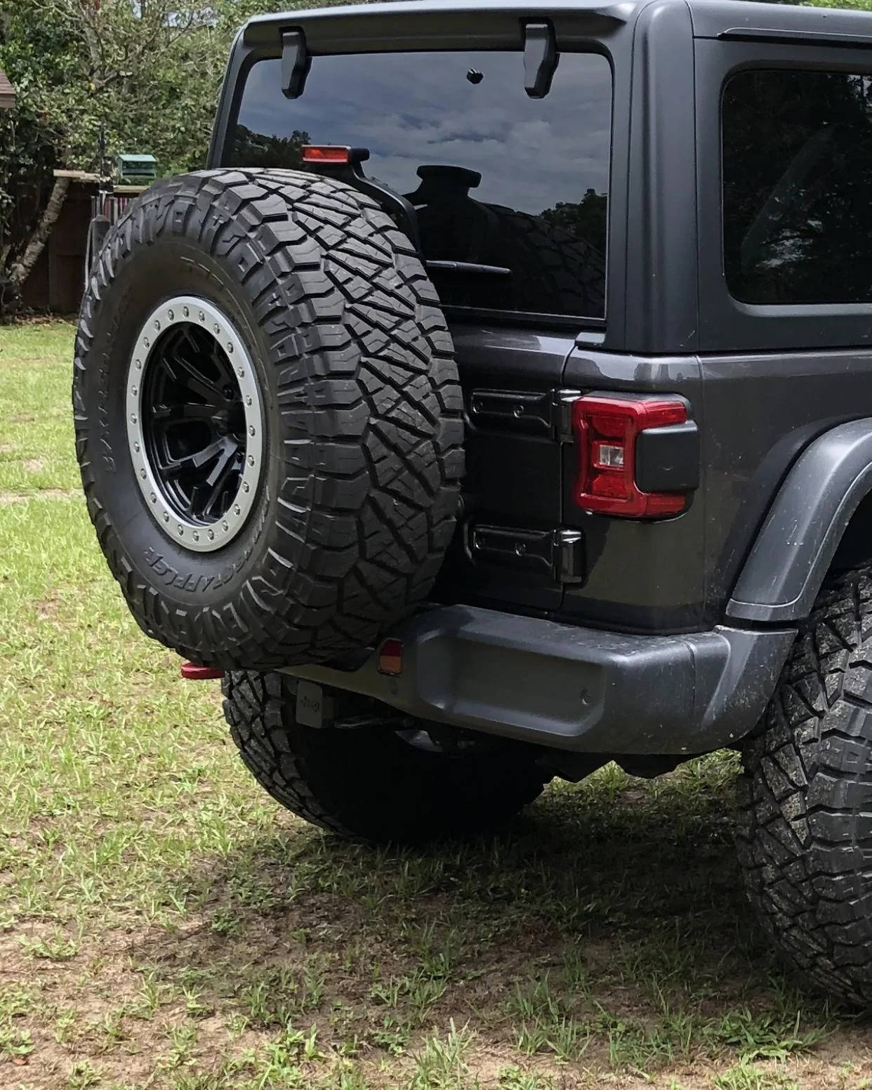 Jeep Wrangler JL Mopar tailgate reinforcement removal D574DA57-FF32-47A3-8AA8-E13DA1D3505D