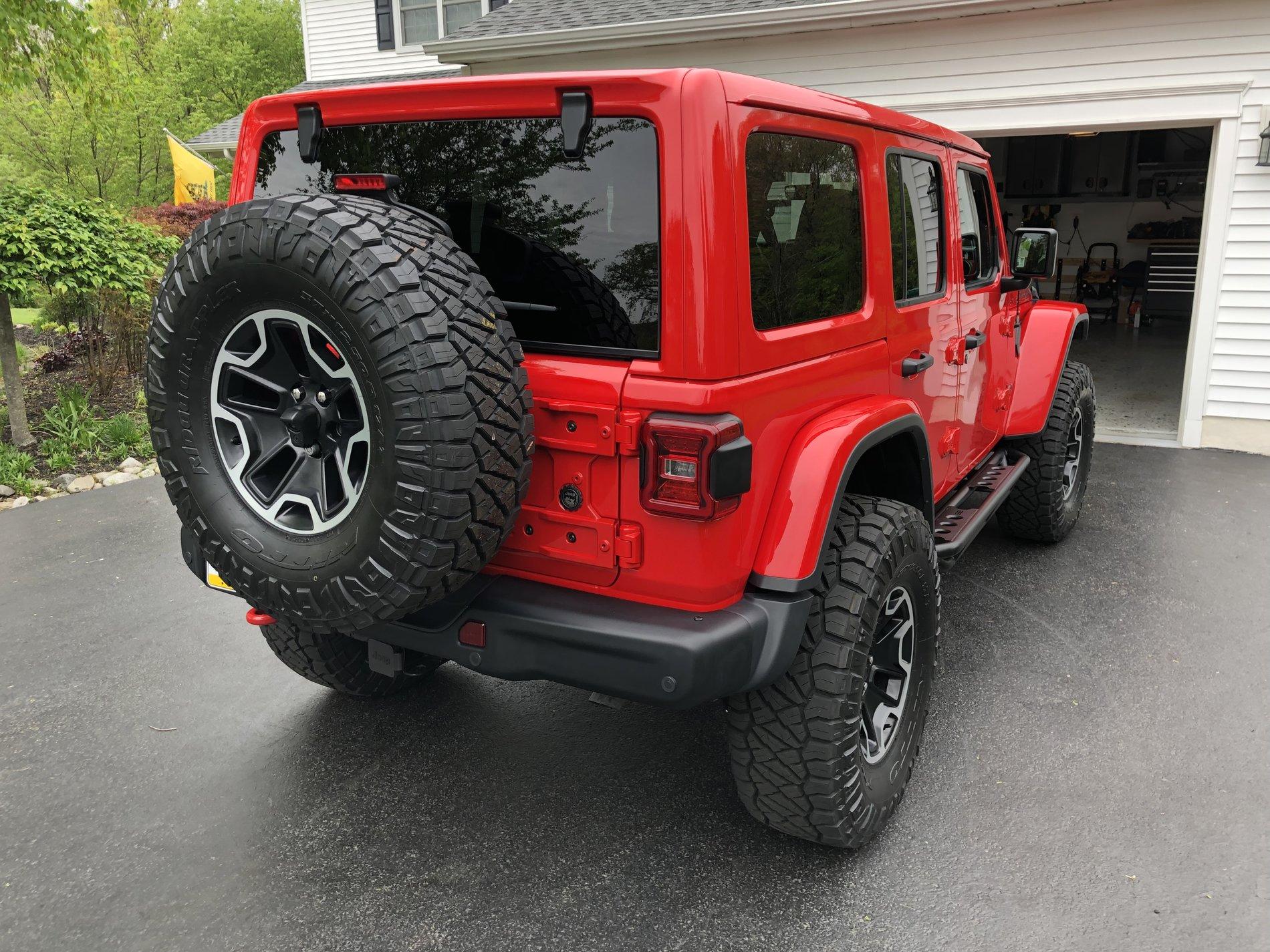 Jeep Wrangler JL Mopar tailgate reinforcement removal 0BA2B271-8451-4070-A4F6-F56D236D9626