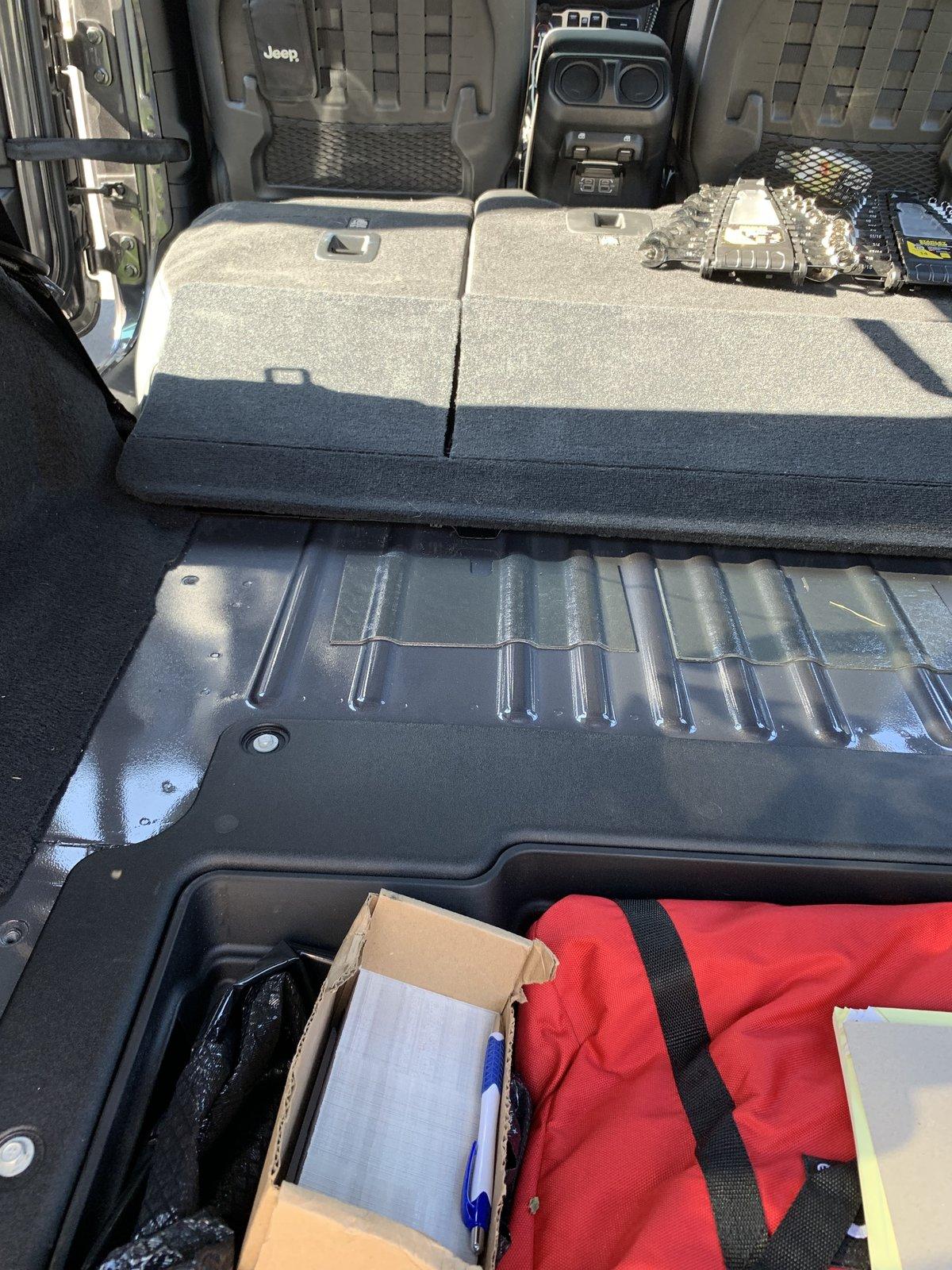 Jeep Wrangler JL Trying to remove this 258048CB-9201-4D68-9D8F-2C165AC1C00A