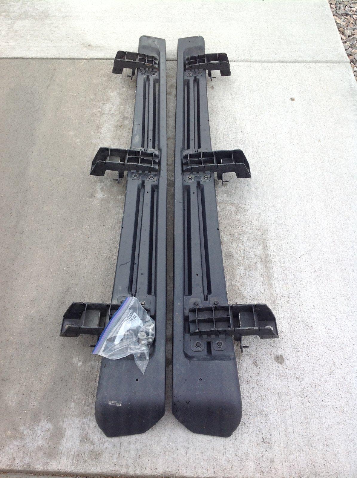 Jeep Wrangler JL 18" Sahara JLU 4 door side steps. ima