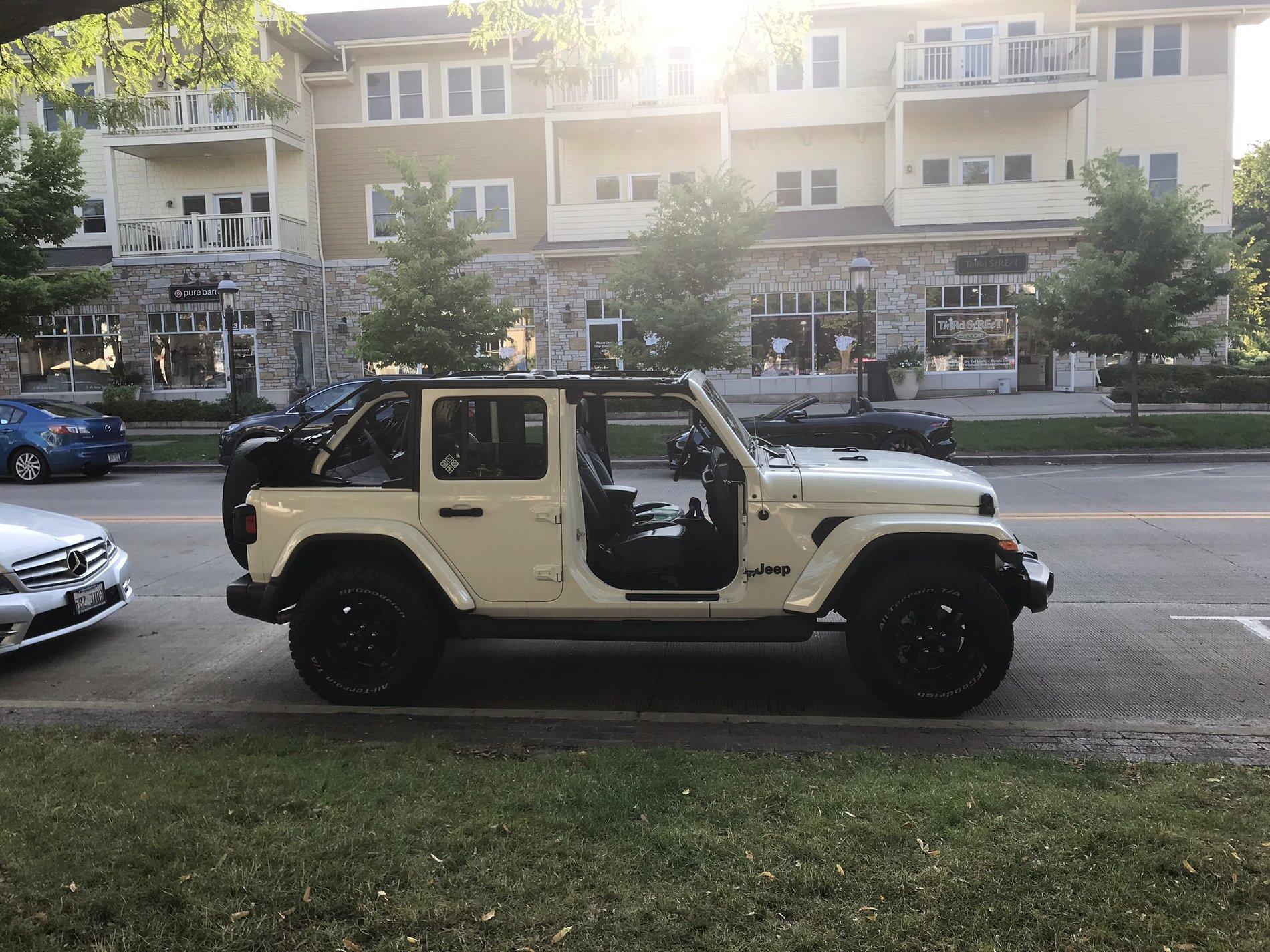 Jeep Wrangler JL Sahara vs. Rubicon? F23FD1C0-F5B3-4948-92E9-B5C9D1F6E43D