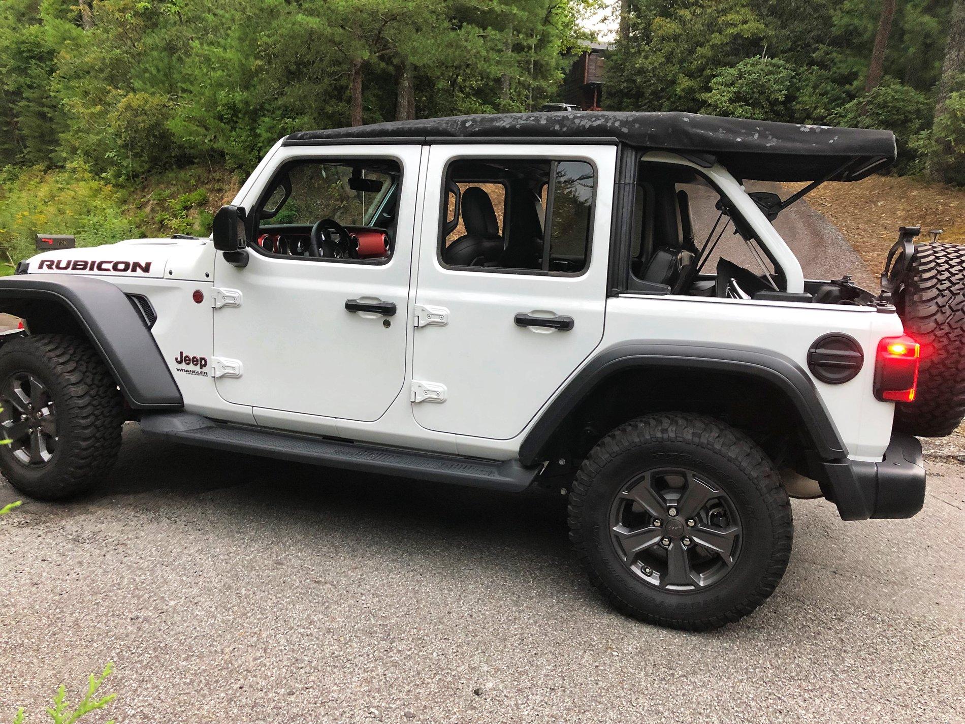 Jeep Wrangler JL MOAB Wheels on Rubicon. 3D2DE1C7-A346-4832-A164-000B25377D58