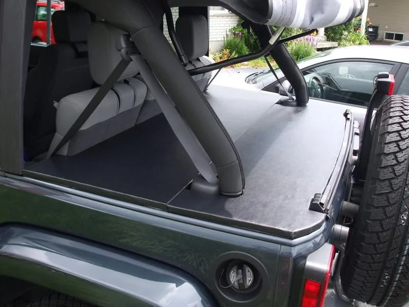 Jeep Wrangler JL Cargo security covers: Diabolical Slipstream vs. JL Backbone Security Cover