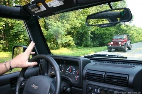Jeep Wrangler JL Jeep wave jeepers-doing-the-jeep-wave-480x318