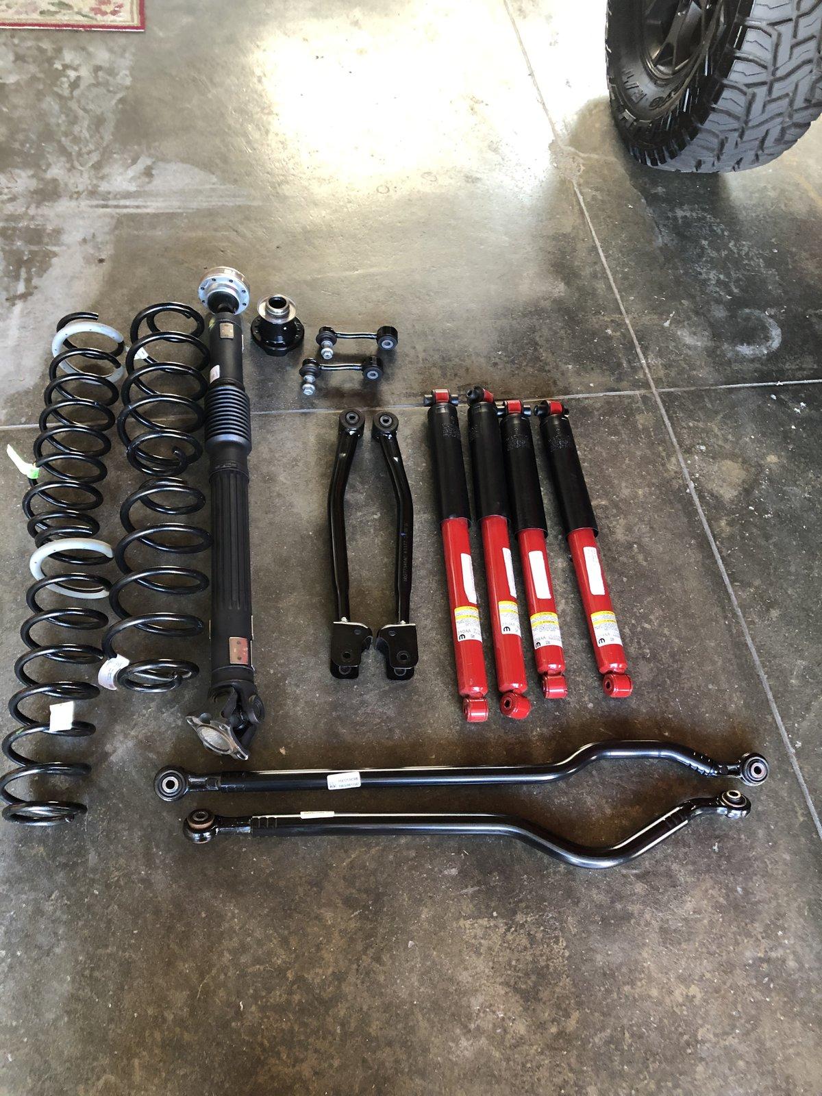 Jeep Wrangler JL Rubicon Suspension take off and driveshaft F6804E8F-51E2-44B3-99CA-7B8A1BE48203