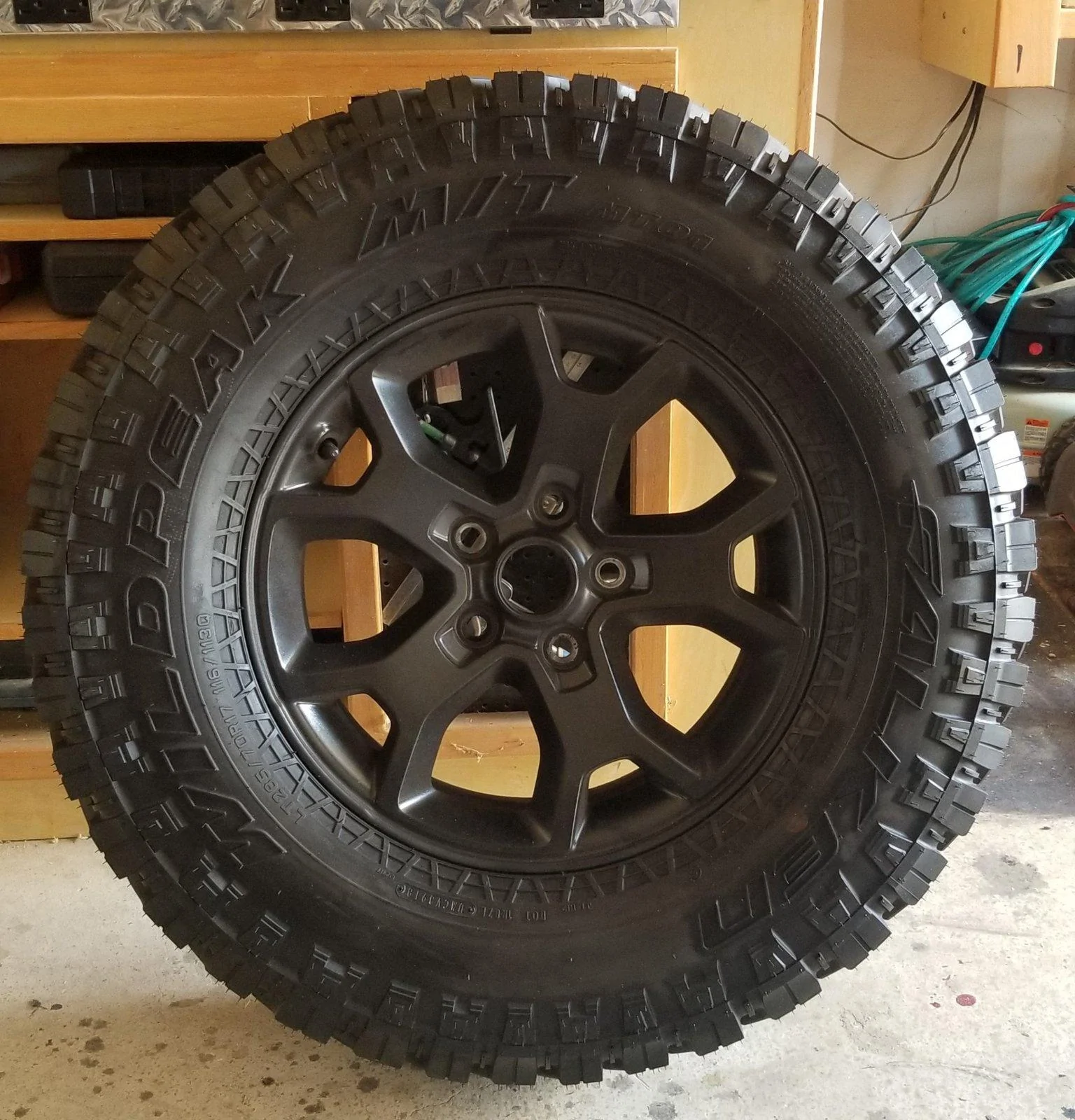 Jeep Wrangler JL 2019 Rubicon Wheels & Tires (5) 20190816_145114