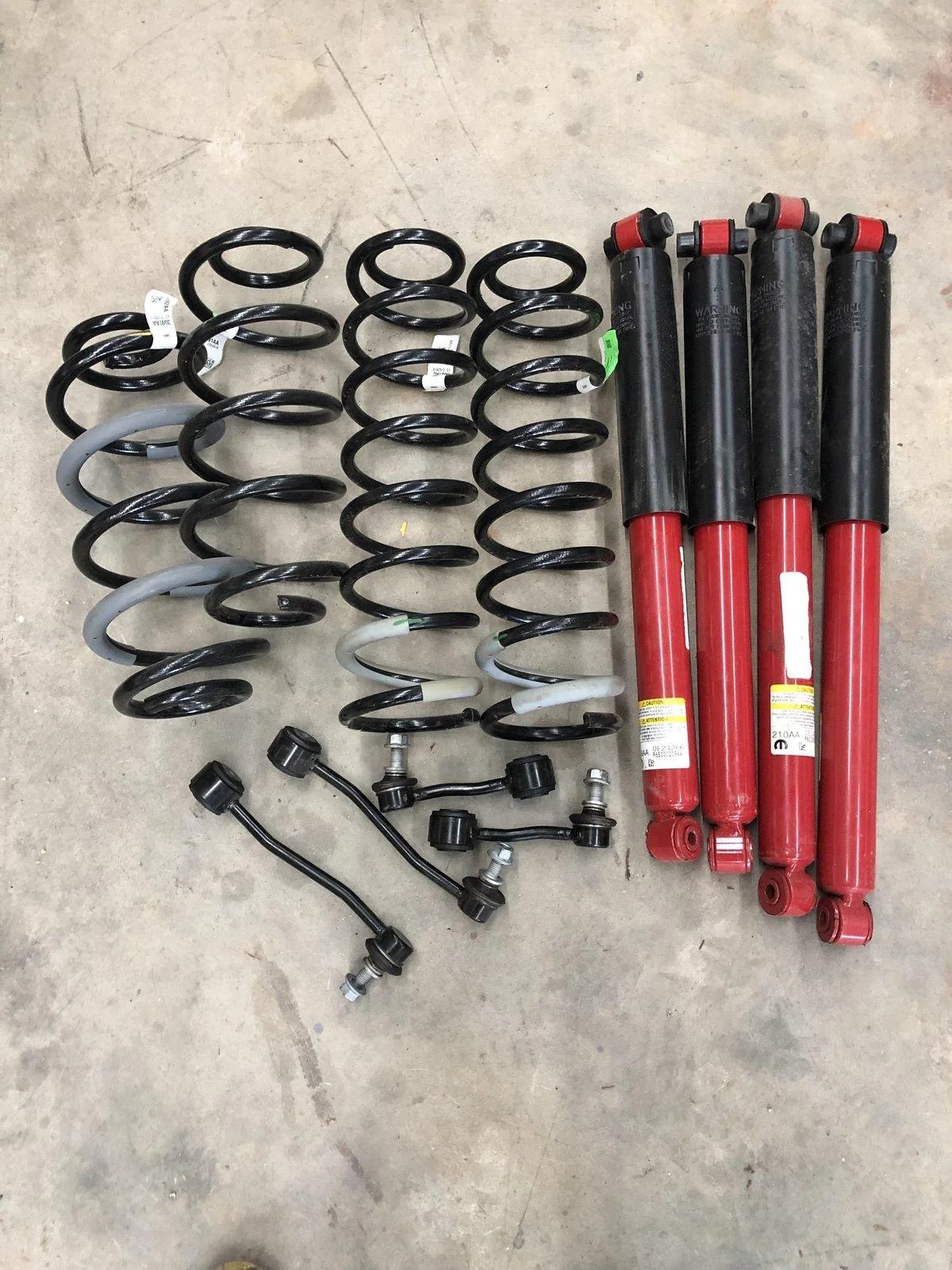 Jeep Wrangler JL 4d Rubicon suspension 311B2E55-CE1D-4E99-966B-8C2CF134D204