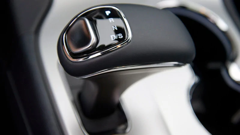 Jeep Wrangler JL Disable annoying "Auto-park" feature? jeep-grand-cherokee-shifter