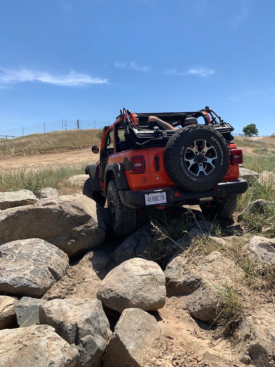 Jeep Wrangler JL Does the softop lock down? IMG_7224-X3