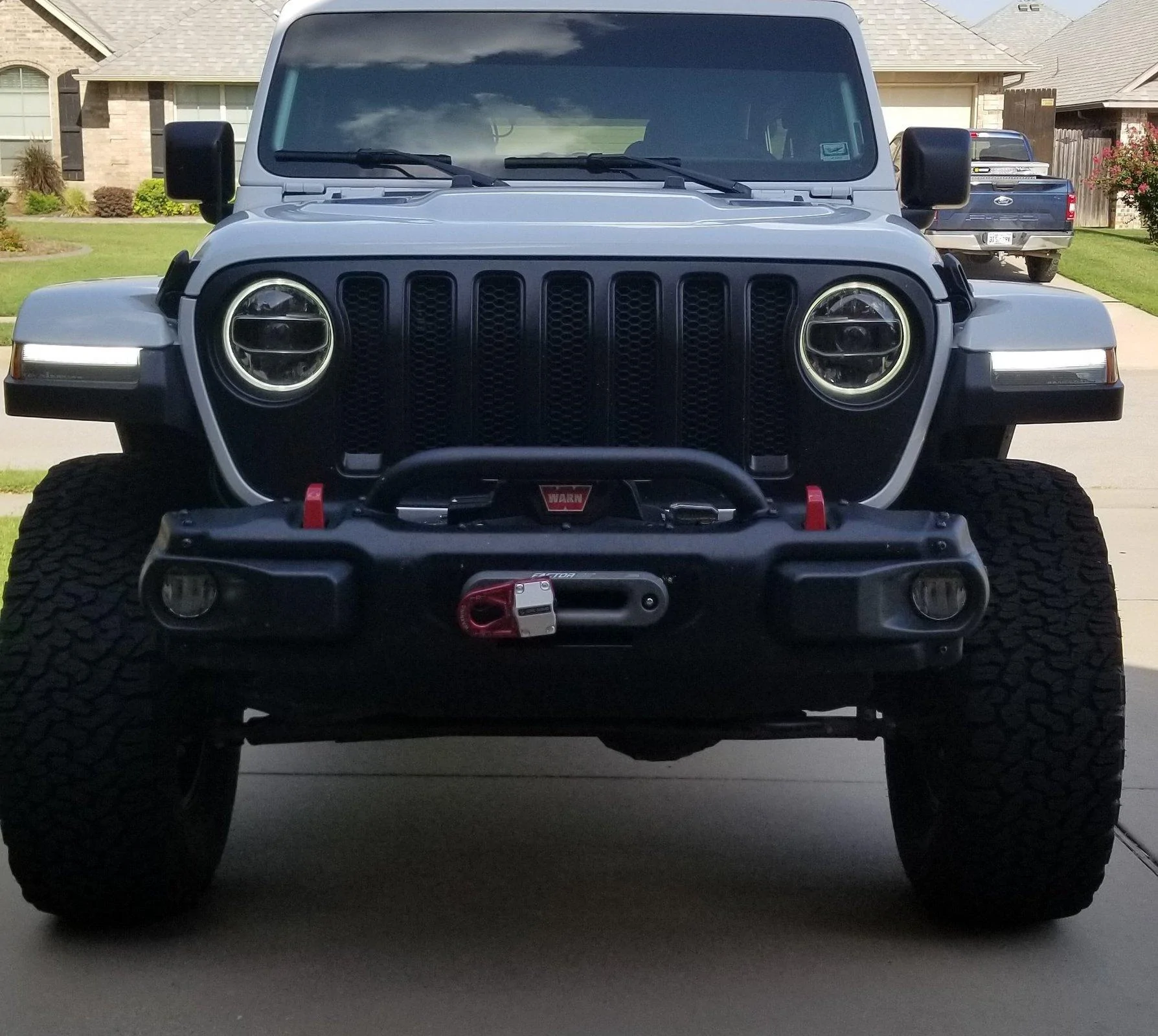 Jeep Wrangler JL AEV 2.5" jeep front post lift2