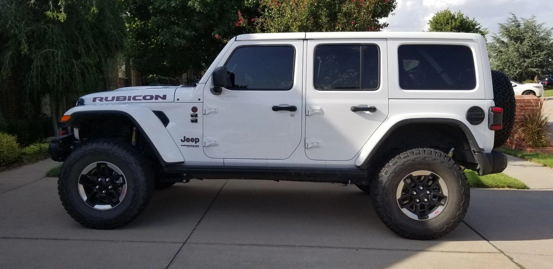 Jeep Wrangler JL AEV 2.5" jeep side post lift